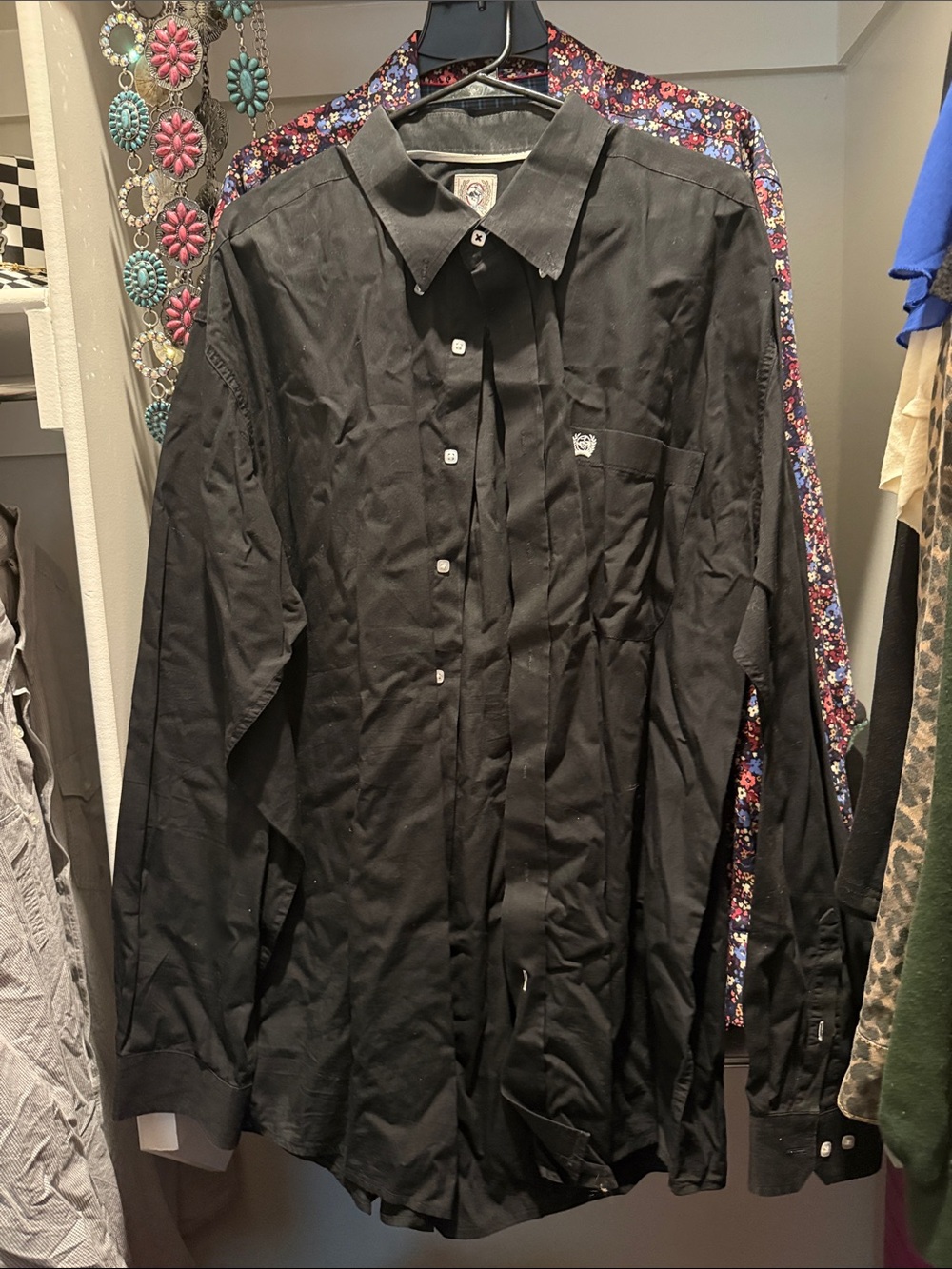 Cinch Men's Black Button-Down Dress Shirt